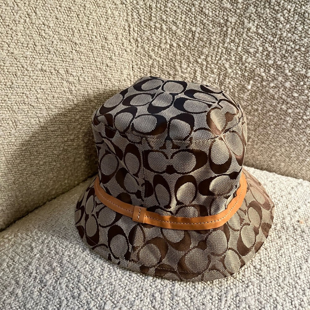 Coach logo hat - never worn and has tags